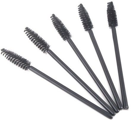 5 Varinha de mascara para cílios descartáveis.